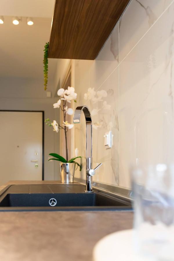 Cozy Modern Apartment Inside The City Center Salonicco Esterno foto